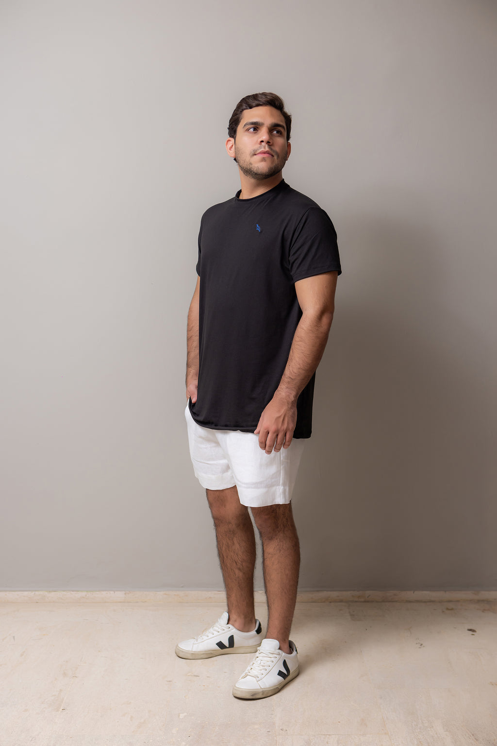 BLACK CARPENTER T-SHIRT